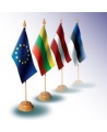 Valstybinė Lietuvos Respublikos stalo vėliavėlė 20x12 cm su mediniu stoveliu