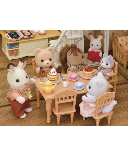 Kaimo namas su raudonu stogu SYLVANIAN FAMILIES