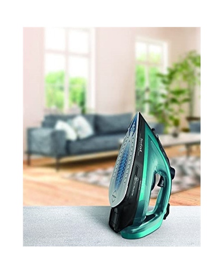 TEFAL | FV6832E0 | Steam Iron | 2800 W | Water tank capacity 270 ml | Continuous steam 50 g/min | Steam boost performance 260 g/