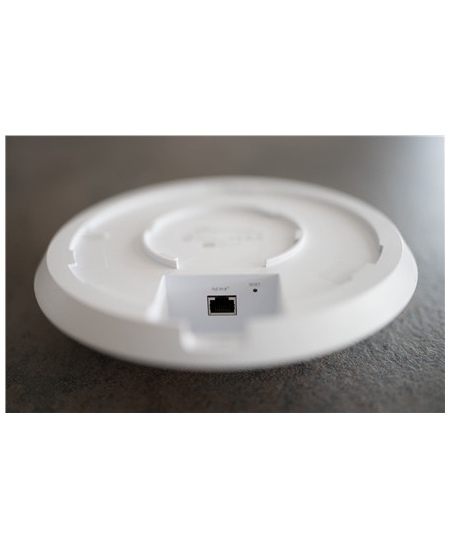 Ubiquiti WiFi 6 Long-Range Access Point: 2.4 GHz/5 GHz, Concurrent Clients: 300+ Ubiquiti Access Point U6-LR-EU 802.11ax, 7.3 Mb