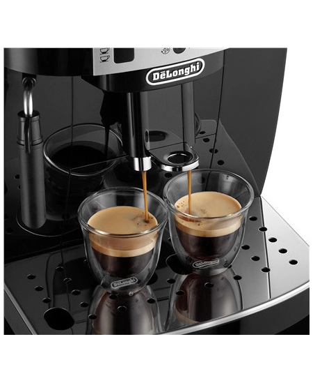 Delonghi | Coffee Maker | ECAM22.115.B Magnifica S | Pump pressure 15 bar | Built-in milk frother | Automatic | 1450 W | Black