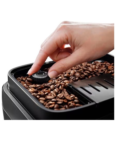 Delonghi | Coffee Maker | ECAM293.61 BW Magnifica Evo | Pump pressure 15 bar | Built-in milk frother | Fully automatic | 1450 W 