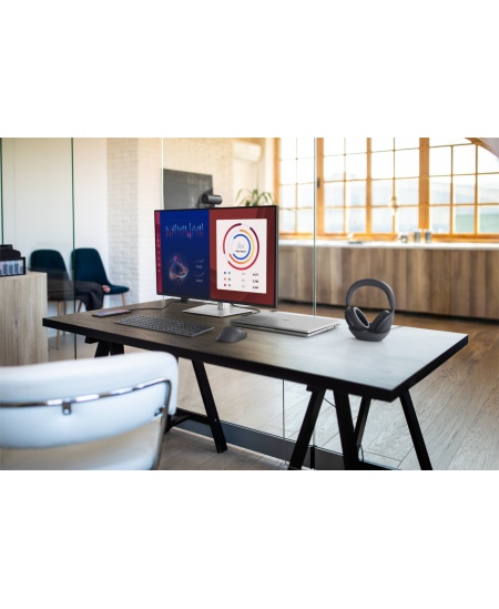 Dell P3225QE | 32 " | IPS | 4K UHD | 16:9 | 100 Hz | 5 ms | 3840 x 2160 pixels | 350 cd/m² | HDMI ports quantity 1