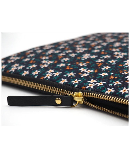 Casyx | SLVS-000013 | Casyx for MacBook | Fits up to size 13 ”/14 " | Sleeve | Midnight Garden | Waterproof
