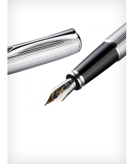 Plunksnakotis DIPLOMAT Excellence A2 guilloche chrome, su sidabro spalvos detalėmis