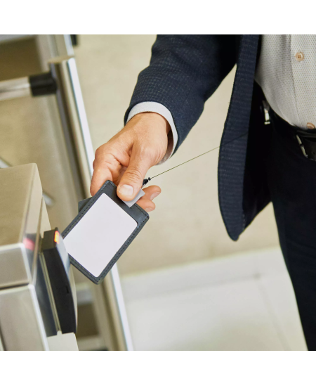 Ritė su karabinu ir juostele  EUROPEL, juoda