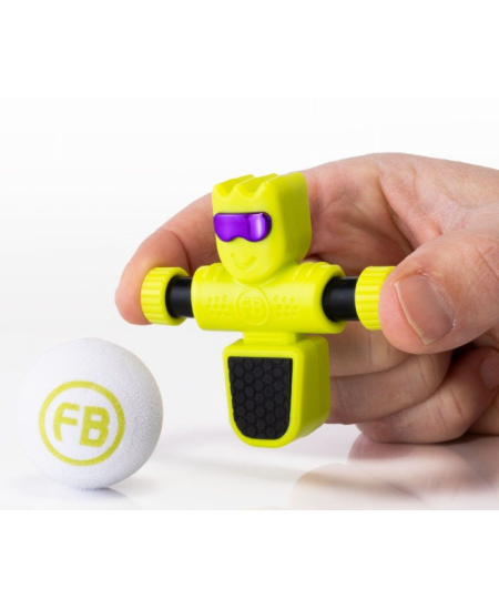 Naujos kartos stalo futbolininkai FatBrainToys „FOOSBOTS VOLT“