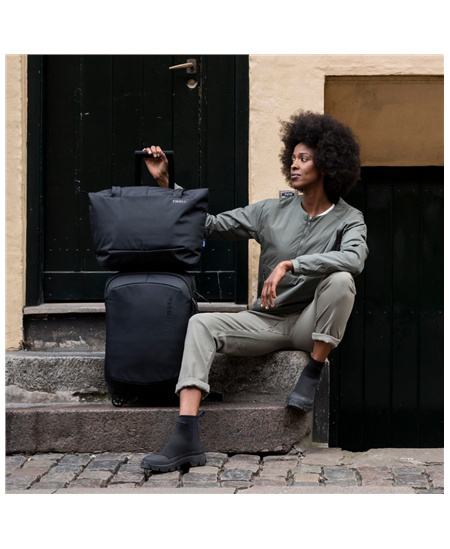 Thule Subterra 2 | Tote | Black | 10.9-16 "