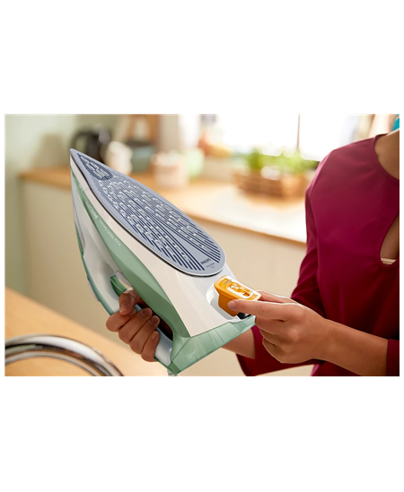 Philips DST7012/70 HV | Steam Iron | 2600 W | Water tank capacity 300 ml | Continuous steam 45 g/min | Steam boost performance 2
