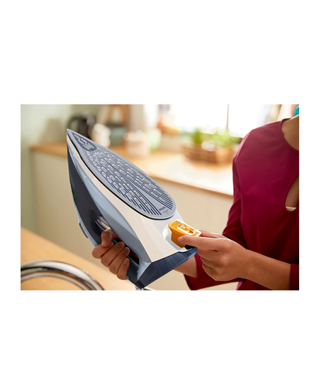 Philips Steam Iron | DST7020/20 | Steam Iron | 2800 W | Water tank capacity 300 ml | Continuous steam 50 g/min | Steam boost per