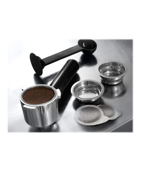 Delonghi | Dedica Pump Espresso | EC685W | Pump pressure 15 bar | Built-in milk frother | Semi-automatic | 1300 W | White