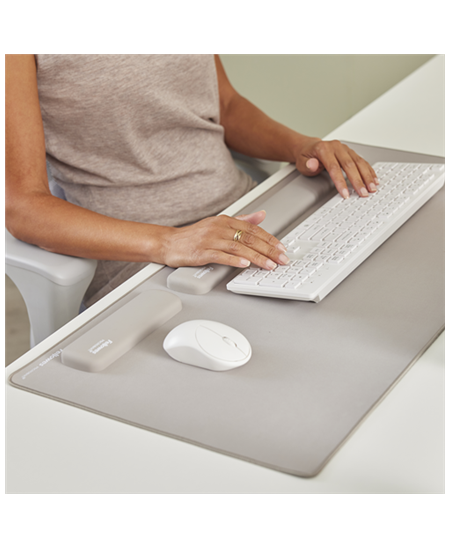 Fellowes | Breyta Keyboard Wrist Rest | Sand