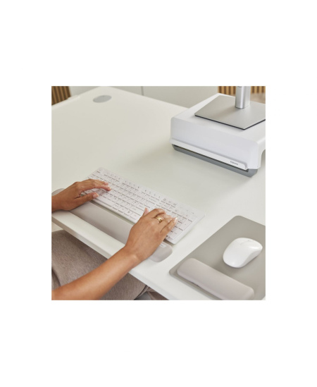 Fellowes | Breyta Keyboard Wrist Rest | Sand