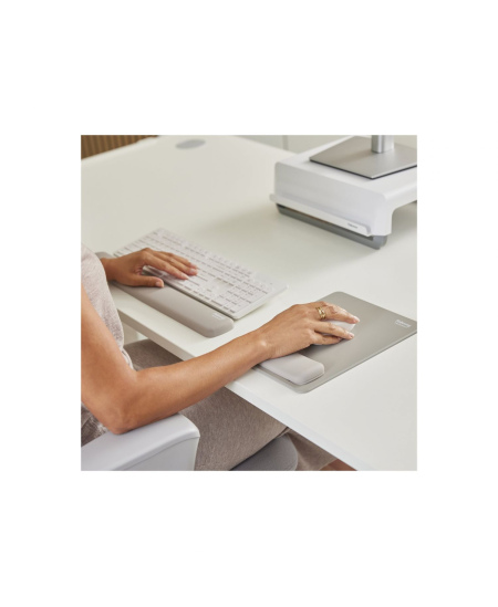 Fellowes | Breyta Keyboard Wrist Rest | Sand