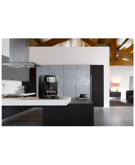 Delonghi | Coffee Maker | ECAM22.112.B Magnifica S | Pump pressure 15 bar | Built-in milk frother | Automatic | 1450 W | Black
