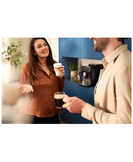 Philips | Coffee Machine | EP2220/10 Series 2200 | Pump pressure 15 bar | Built-in milk frother | Fully Automatic | 1500 W | Bla