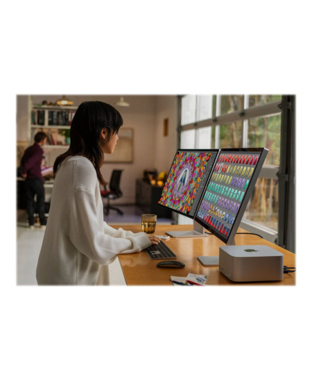 Apple | Studio Display, Standard Glass | 27 " | 5K | 16:9 | 60 Hz | 5120 x 2880 pixels | 600 cd/m² | Silver