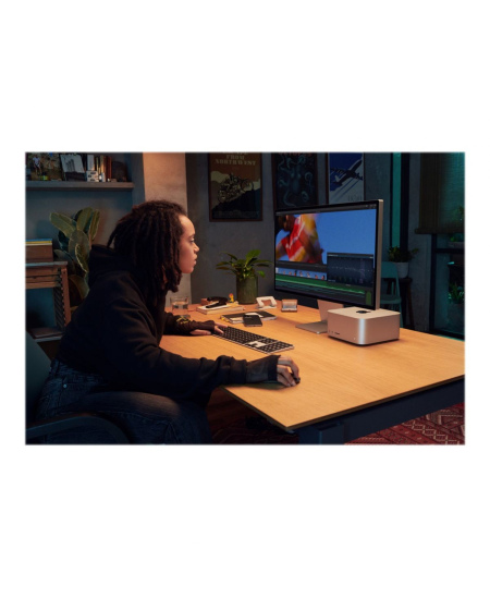 Apple | Studio Display, Standard Glass | 27 " | 5K | 16:9 | 60 Hz | 5120 x 2880 pixels | 600 cd/m² | Silver
