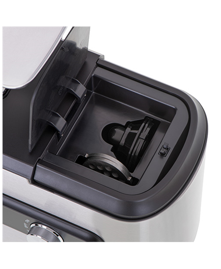 Adler | Meat mincer with a shredder | AD 4813 | Silver/Black | 600 W | Number of speeds 2 | Throughput (kg/min) 1