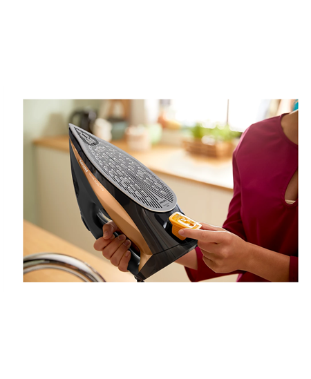 Philips DST7040/80 7000 series | Steam Iron | 2800 W | Water tank capacity 300 ml | Continuous steam 50 g/min | Steam boost perf